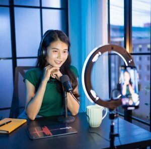 Estudiar el Máster en Creación de Contenido en Redes Sociales y Podcasting